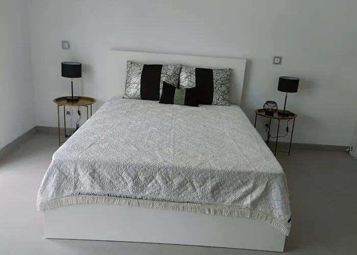 Bella Casa - Piso Inferior Apartment Angra do Heroismo